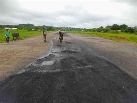 Deracre Inicia Tapa Buraco Na Pista De Pouso Do Aer Dromo De Jord O