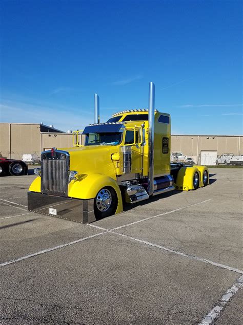 Kenworth W Kenworth Trucks Big Rig Trucks Semi Trucks Trailers