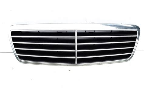 ATRAPA GRILL KRATKA MERCEDES CLK W208 A2088800085 2088800085 za 150 zł