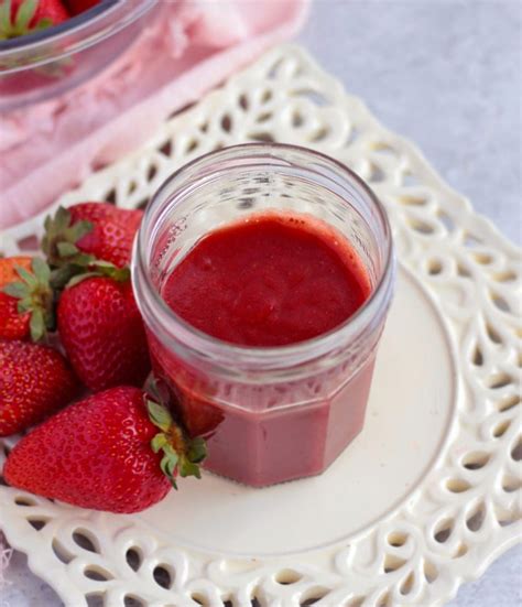 How To Make Strawberry Coulis To Serve With Cakes Desserts And As A Breakfast Topping This 3