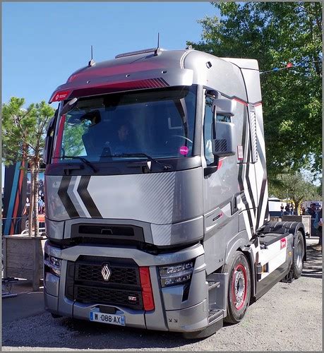 Renault T High Sleeper Cab Renault Trucks F Flickr