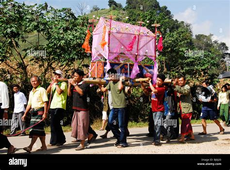 Mourners At Buddhist Funeral Umpium Refugee Campthai Burmese Border