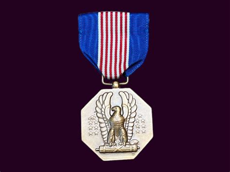 WW2 US Soldier’s Medal – 661944.com