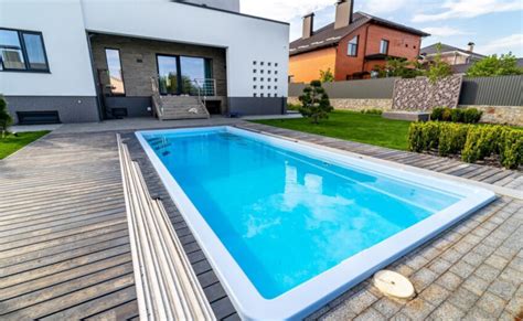 Avantages De La Mini Piscine Coque Pour Avoir Un Petit Paradis