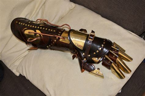 Pin By Tuttlez On Part Steampunk Armor Steampunk Arm Steampunk