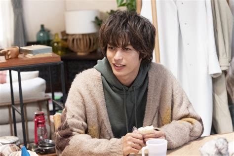 （写真）『いちばんすきな花』第2話 “夜々”今田美桜、公園で“紅葉”神尾楓珠と会う ドラマ ニュース ｜クランクイン！