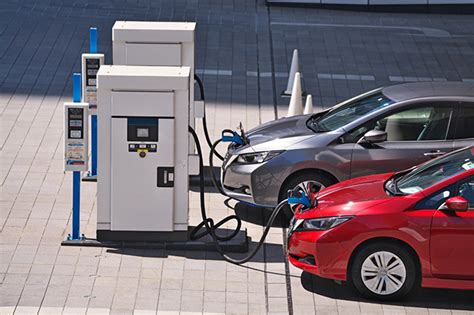 電気自動車（ev）購入時の税金はいくら？減税措置や購入後の納付額｜三井住友海上