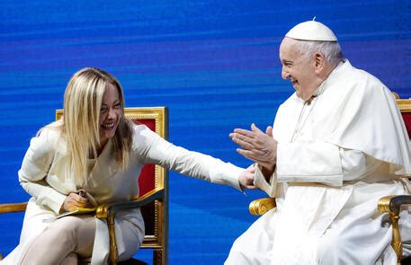 Papa Francesco A Meloni Oggi Ci Siamo Vestiti Uguali Politica Ansa