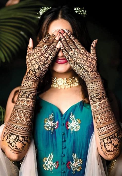 30 Simple Back Hand Mehndi Designs For Various Occasions