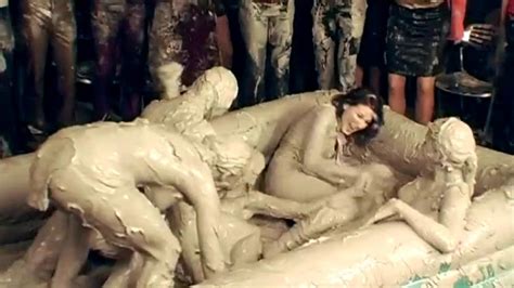 Messy Porn Catfight Video Video 2 Porn Videos