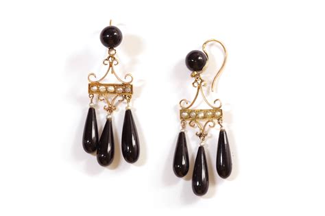 Boucles Doreille Girandoles Onyx Maison Mohs