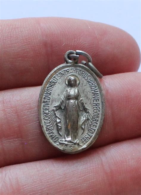 Vintage Sterling Silver Virgin Mary Oval Pendant By Paststore