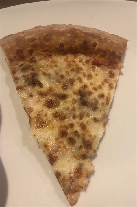 My “sausage” pizza from Papa John’s : r/mildlyinfuriating