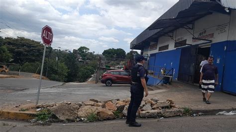 Polic A Nacional On Twitter Mantenemos La Presencia Policial En