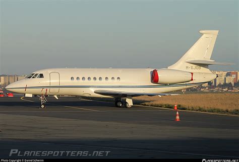 M XJOB Private Dassault Falcon 2000EX Photo By Daniel Schwinn ID