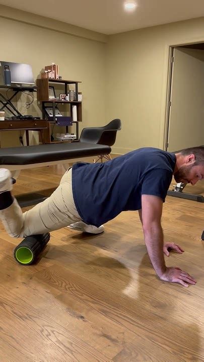 How To Foam Roll Your Quads Youtube