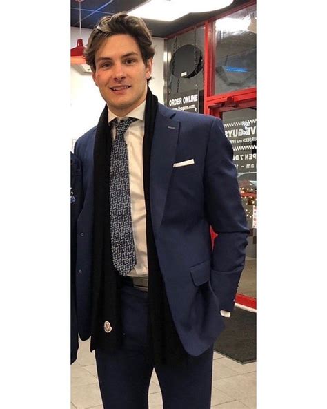 Mathew Barzal on Instagram: “Happy Tuesday ️” in 2024 | Hockey players ...