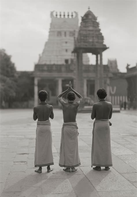 Kenro Izu India Where Prayer Echoes Howard Greenberg Gallery