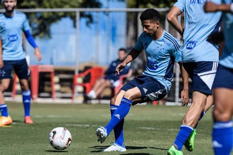 Marquinhos Cipriano Entenda O Que Falta Para O Cruzeiro Anunciar O Atleta