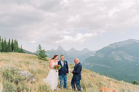 Teton Hiking Elopement - Janelle & Co Photo