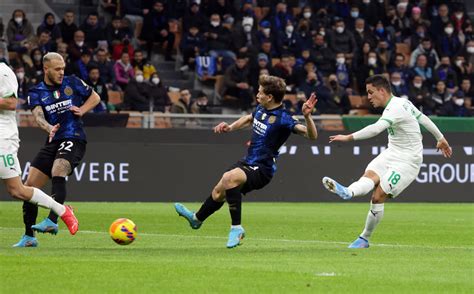 Serie A Highlights Inter 0 2 Sassuolo Football Italia