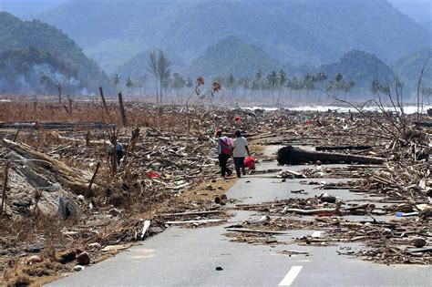 Boxing Day Tsunami Incredible Pictures Show Area Transformed After 10