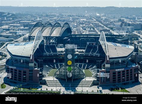 Stadium Qwest Hi Res Stock Photography And Images Alamy