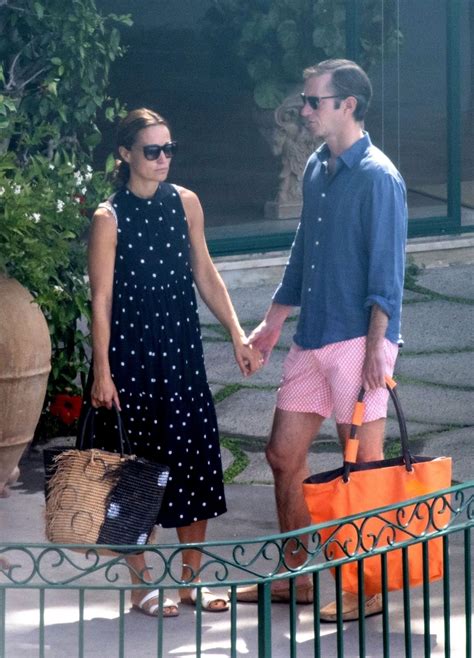 Pippa Middleton Holiday In Positano 09 02 2020 • Celebmafia