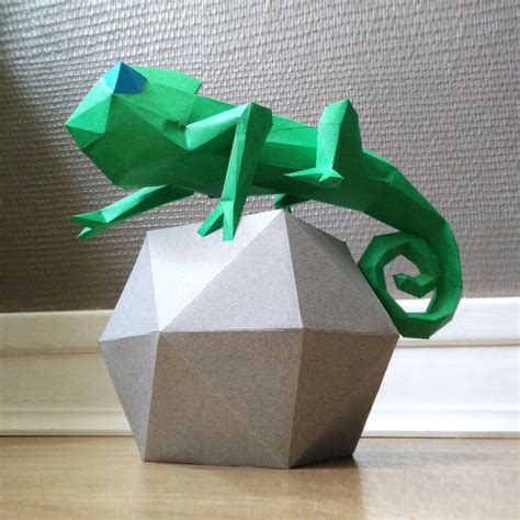 Chameleon Sculpture Papercraft Template Paper Crafts Papercraft