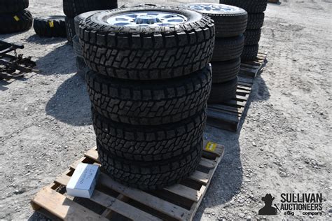 Gmc Bolt Wheels R Tires Bid Per Unit Bigiron Auctions