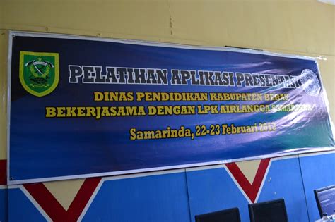 SMK TI Airlangga Samarinda Bimbingan Teknis Aplikasi Presentasi Untuk