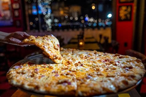 New Forty Deuce At Easton Town Center Now Focused On Pizza Nightlife