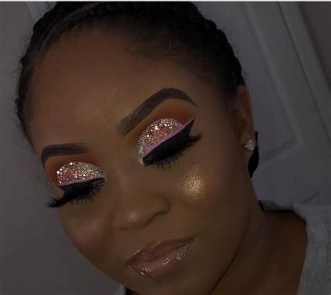 Pin By Kelvin Dopp On Rose Gold Makeup Glamour Makeup Glitter Makeup Looks Gorgeous Makeup