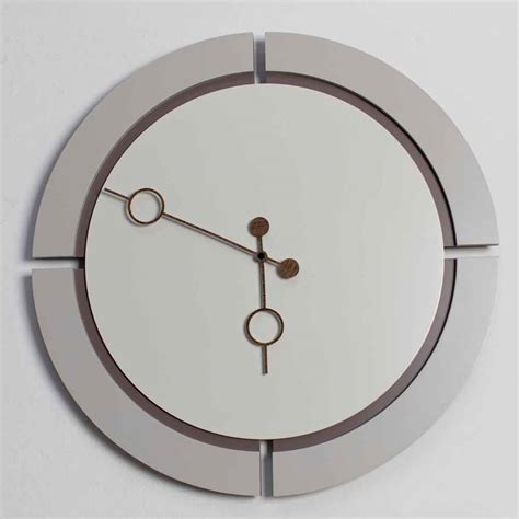 Reloj De Pared De Dise O Moderno Y Elegante En Madera Redonda