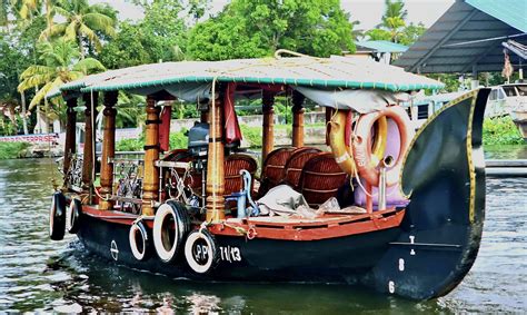 Shikara Boat Ride in Alappuzha - Today’s offer Rs.2199 ( 27 % off)