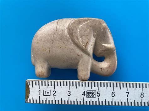 Elefant Aus Stein Elefant Sammelfigur Kaufen Auf Ricardo