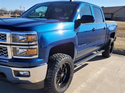 2015 Chevrolet Silverado 1500 With 20x10 24 Moto Metal Mo962 And 3312