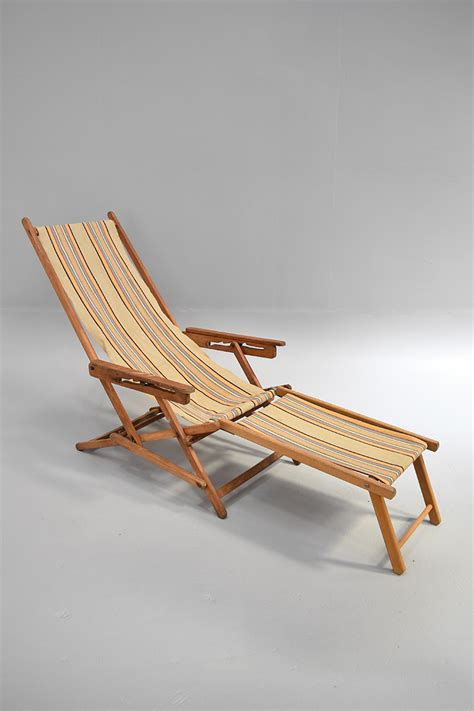 Wooden Deck Chair Lounger with Striped Pattern Seat & Footrest - The ...