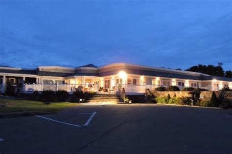 Gloucester Inn by the Sea - UPDATED 2017 Reviews (MA - Cape Ann ...