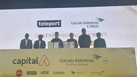 Garuda Indonesia Gandeng Induk Air Asia Kerja Sama Di 3 Lini Bisnis