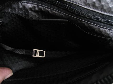 Yahooオークション 極美品 正規品 Tumi トゥミ 222371hk2 Alpha Bra