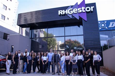 J Em Nova Casa Rhgestor Celebra Certifica O Great Place To Work