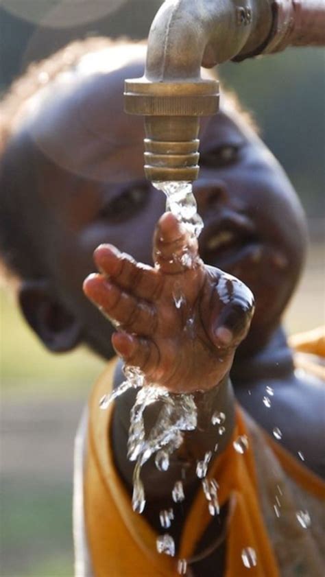 Pin By Lydia Van Alsenoy On Water Poverty Photography Africa Art