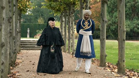 How the Period Costumes in Judi Dench's 'Victoria and Abdul' Help Tell ...