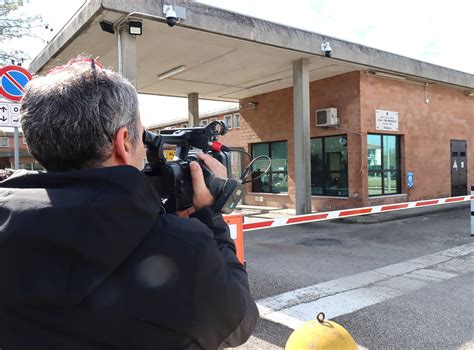 Pianeta Carcere Il Processo Devasta La Cella Con Una Sbarra La Procura