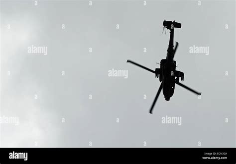 Apache attack helicopter Stock Photo - Alamy