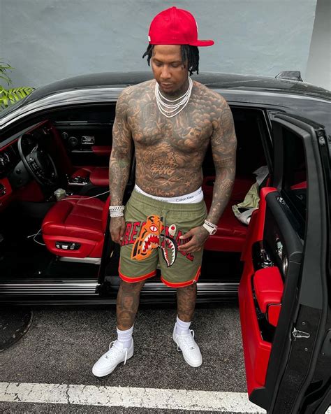 Moneybagg Yo Outfit From March Whats On The Star