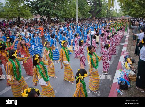 Traditional Dance Girls at the Thingyan Water Festival at the Myanmar ...