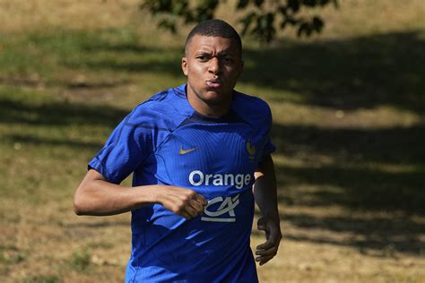 Mbappe şi PSG încep un proces greu