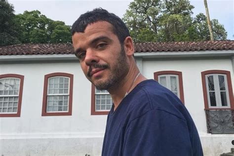 Hz Ex Ator Mirim Da Globo Morto A Tiros Dentro De Carro Em Porto